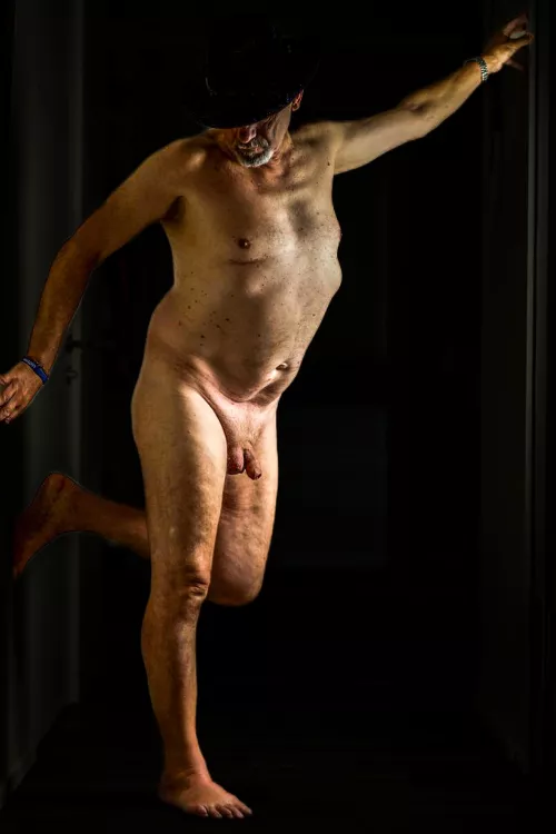 Reach (male full body) by vivastraimages