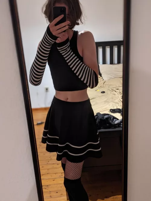 This is what 5G waves do to your sons! by Arkalanos