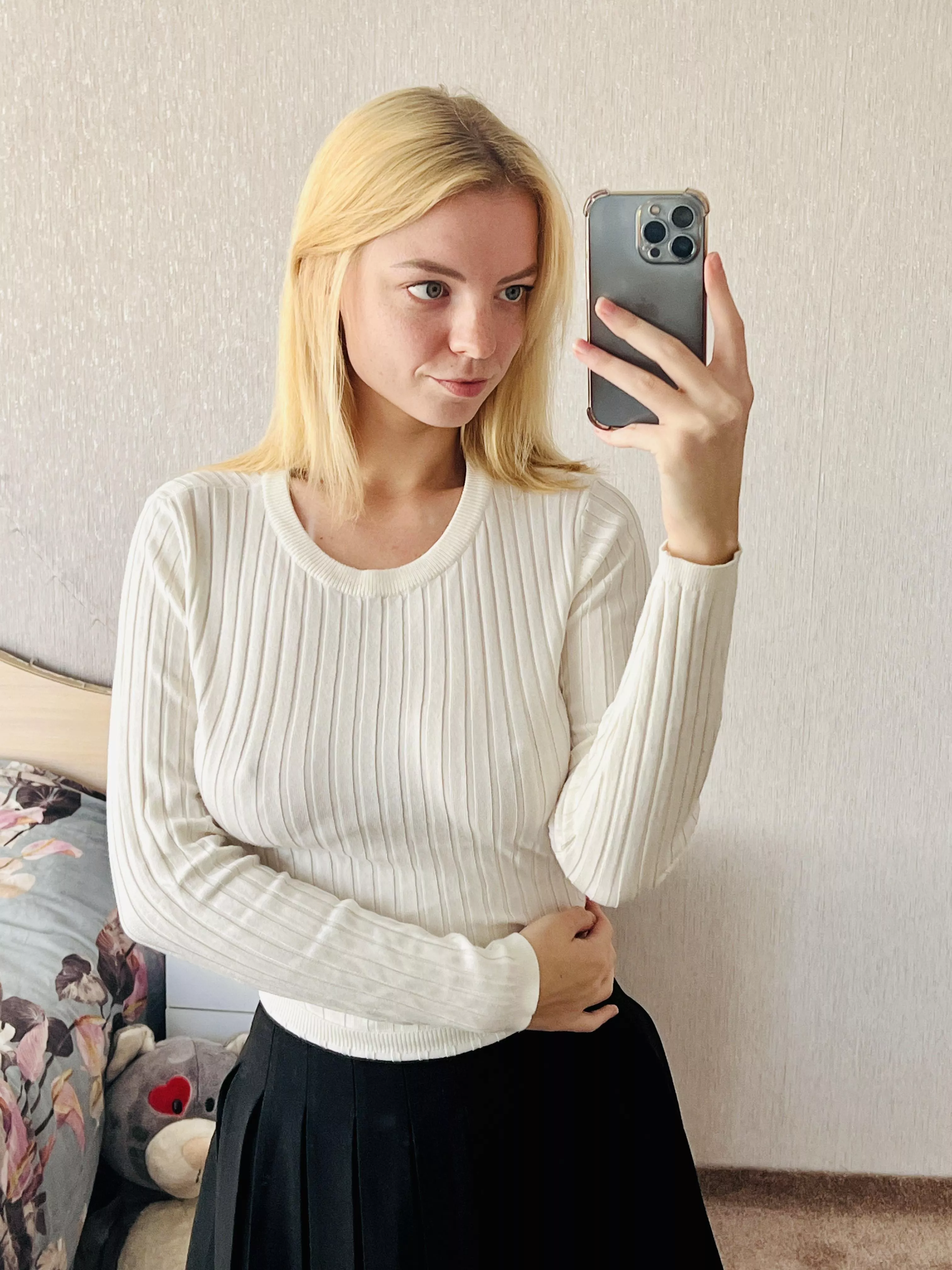 tie my boobs with this belt posted by Panickycostume