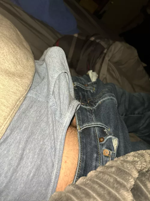 18 year old virgin would love to help someone 😉 by Adventurous-Tone7144