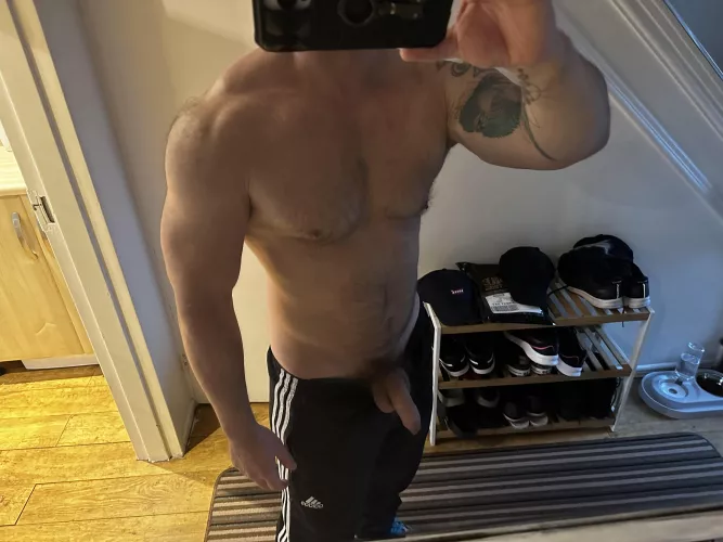 [43] M - walking around like this is the best by AdrenatropinUK