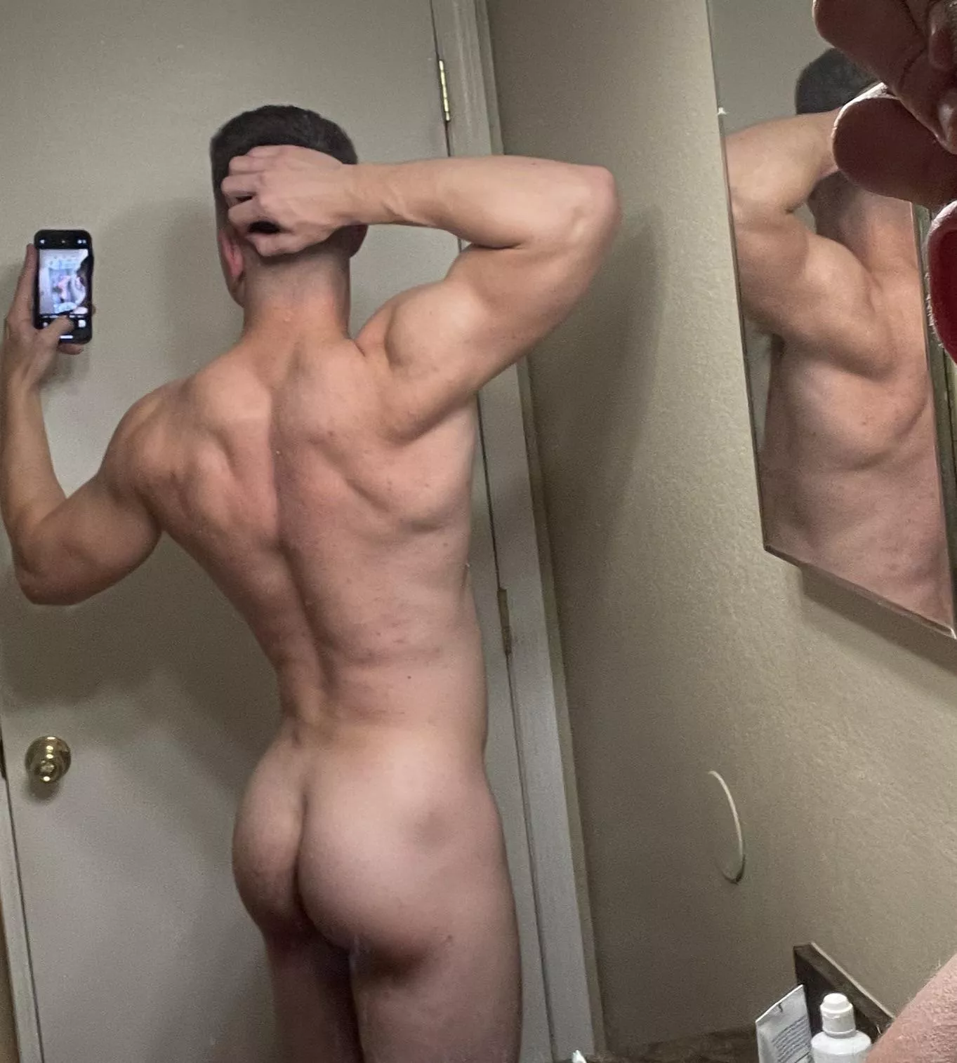 All back posted by StrippingViolinist