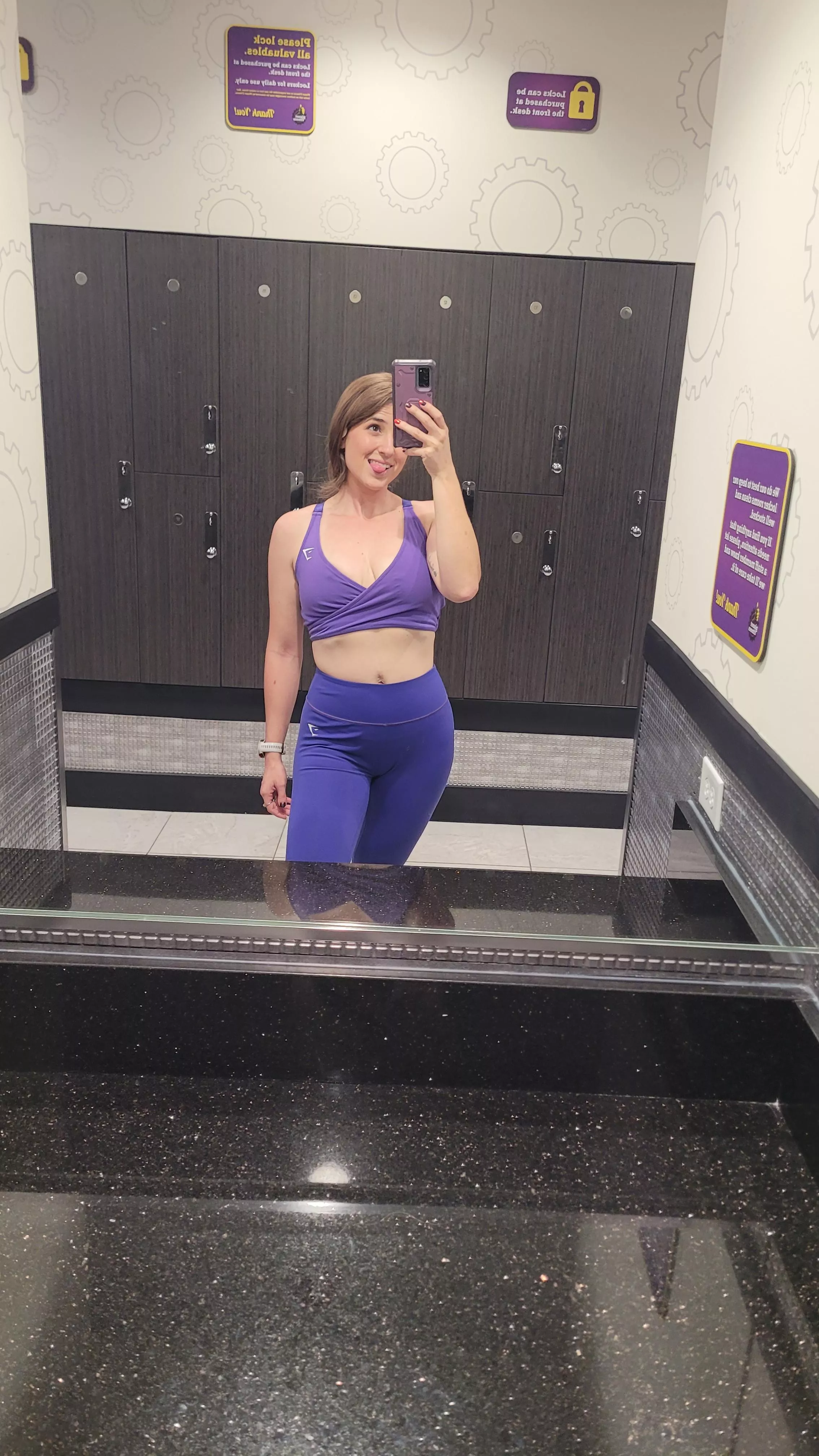 Come fuck me in the gym shower 🚿 posted by Mission-Couple-4905