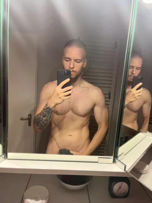 felt heavy after the gym by KeyDisance