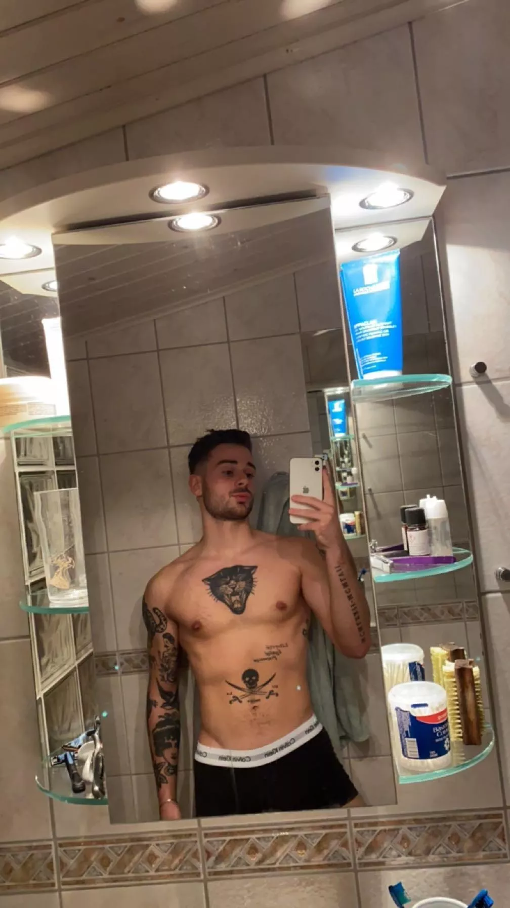 Happy Friday😈 posted by onlygioxx