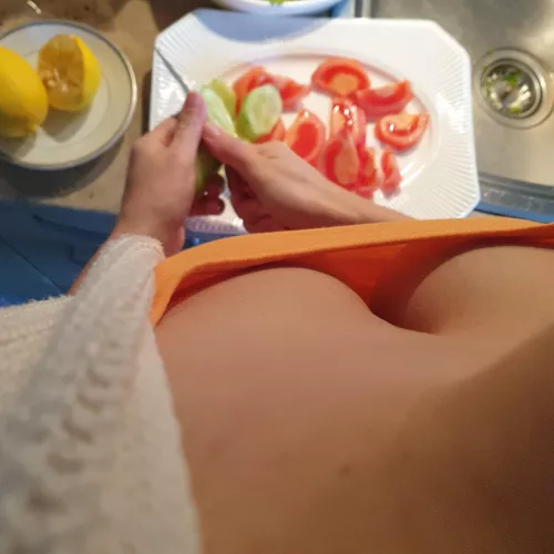 Hello everybody. My hubby thinks this is an art. by clandestinaDesire