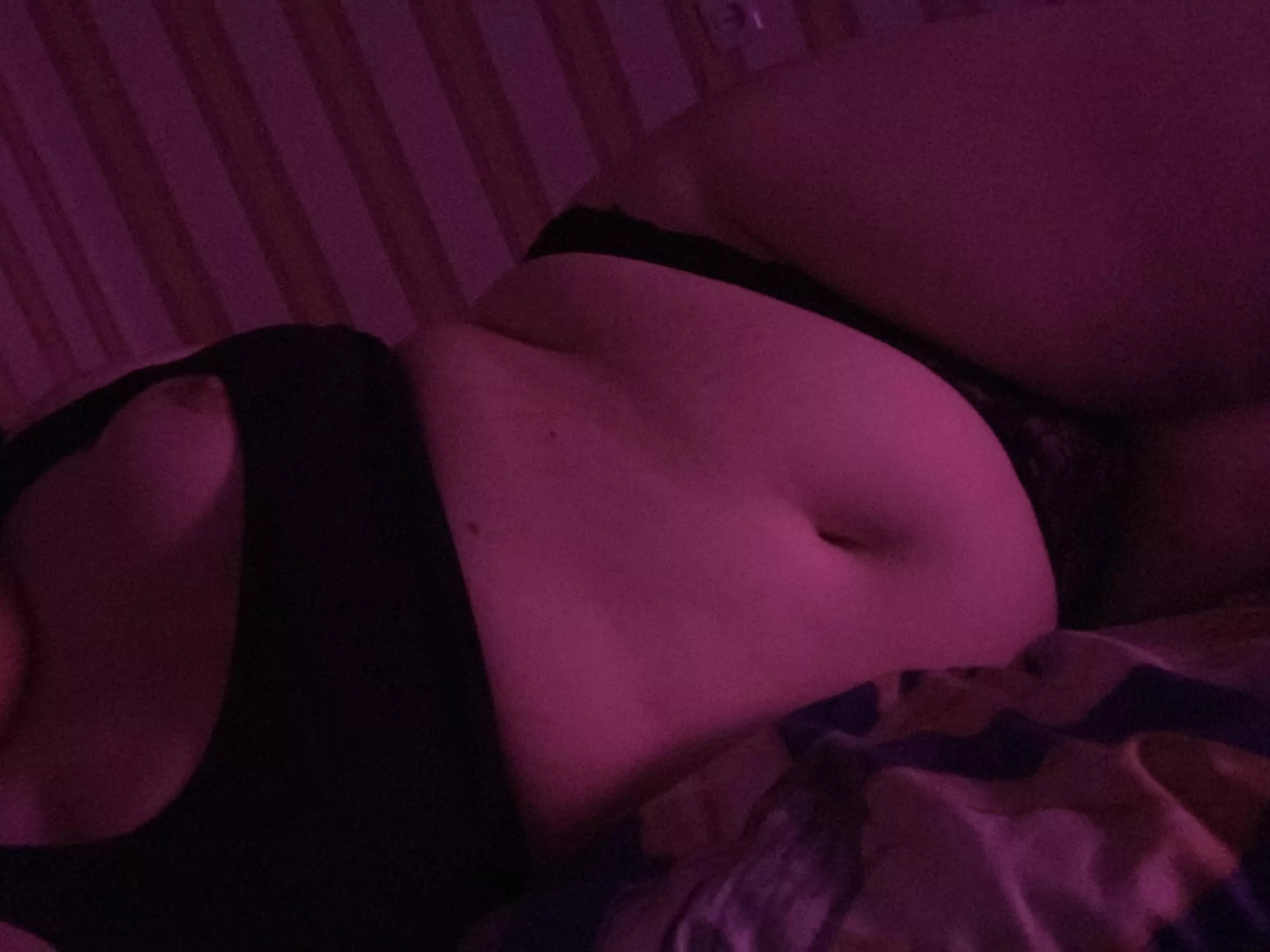 Here to break your no nut november streak 😝 posted by _softc0re_