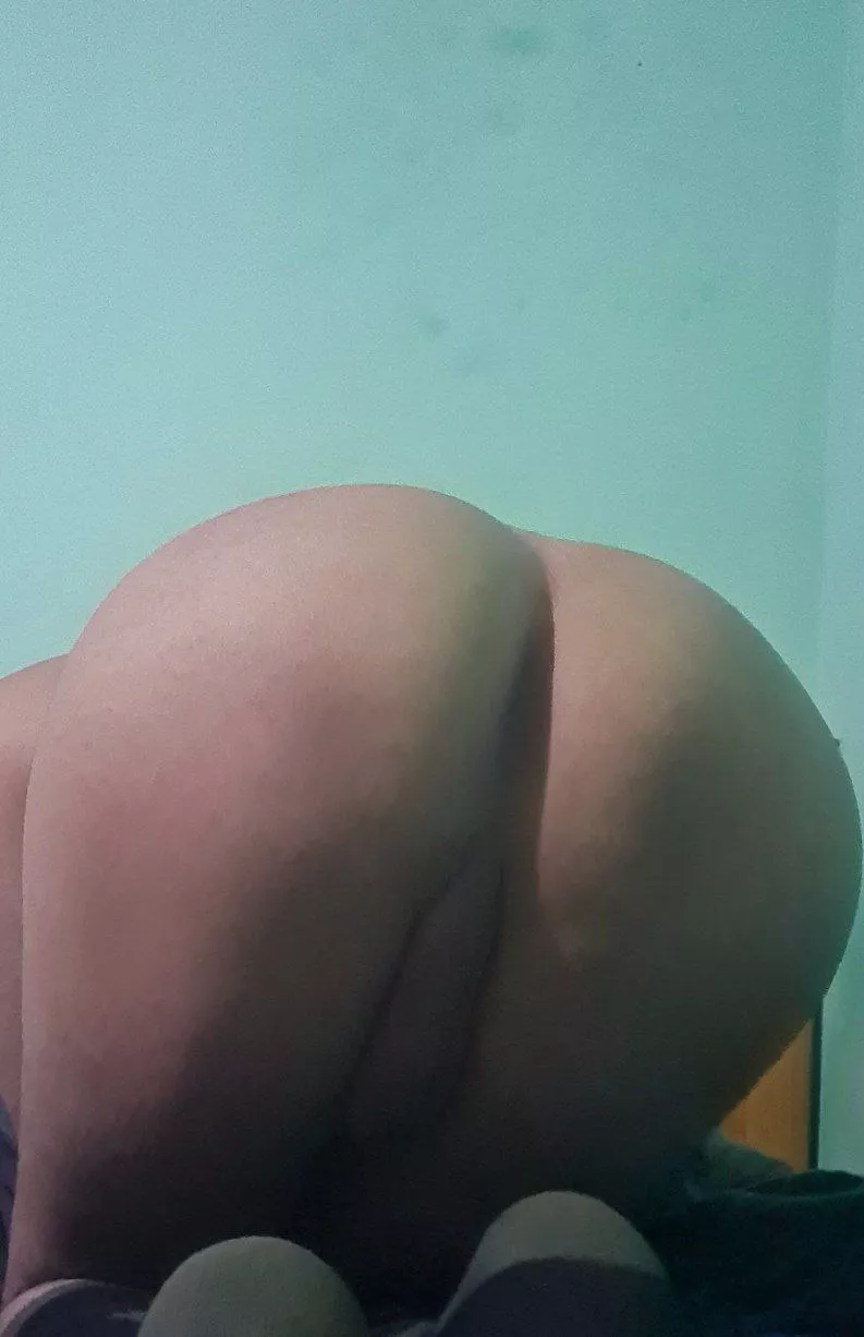 I dare to kiss between the cheeks 😖 posted by Over-Opportunity258