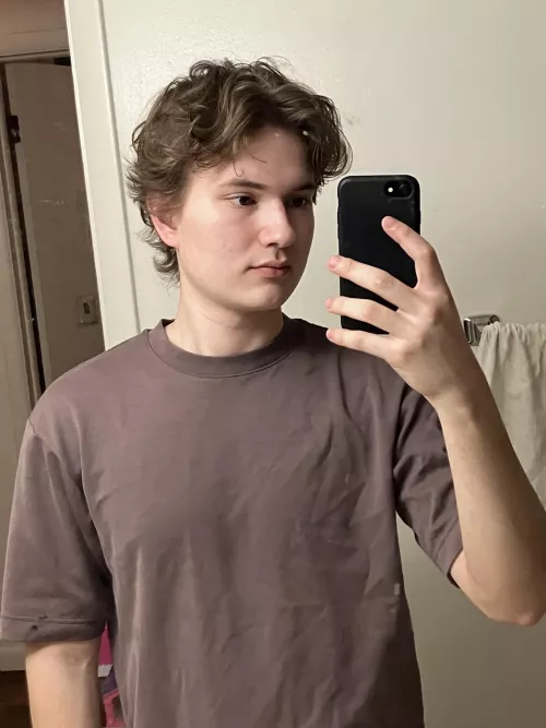 I don’t wanna go to work :( by Boneless_Avocado_69