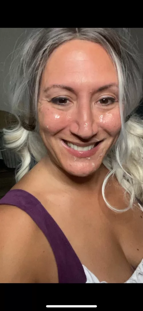 My barmaid costume stayed clean. by Jeanslookgood