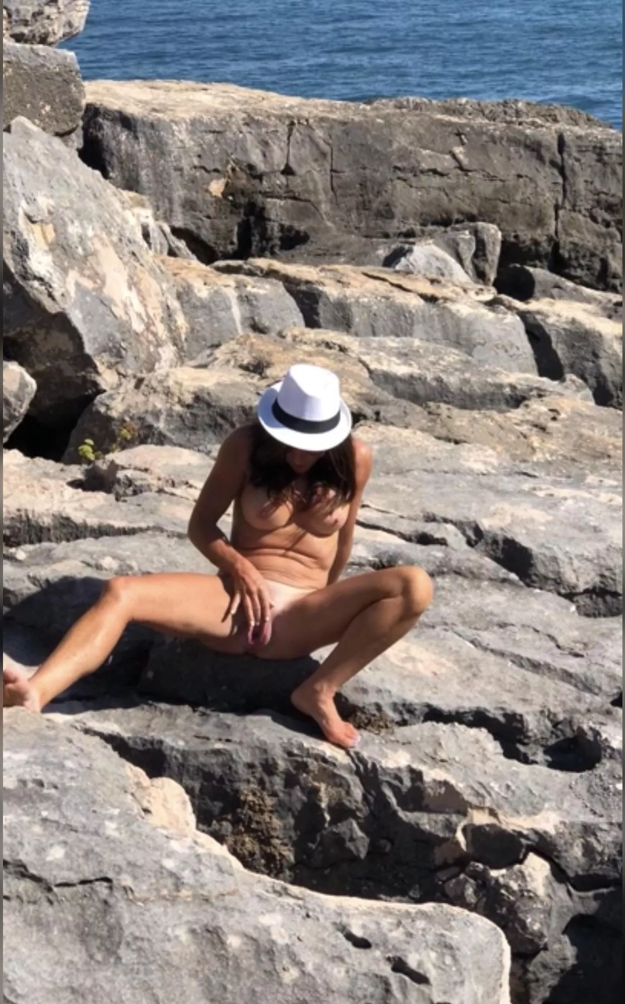 🇵🇹 Portugal on the rocks posted by consumedpassion