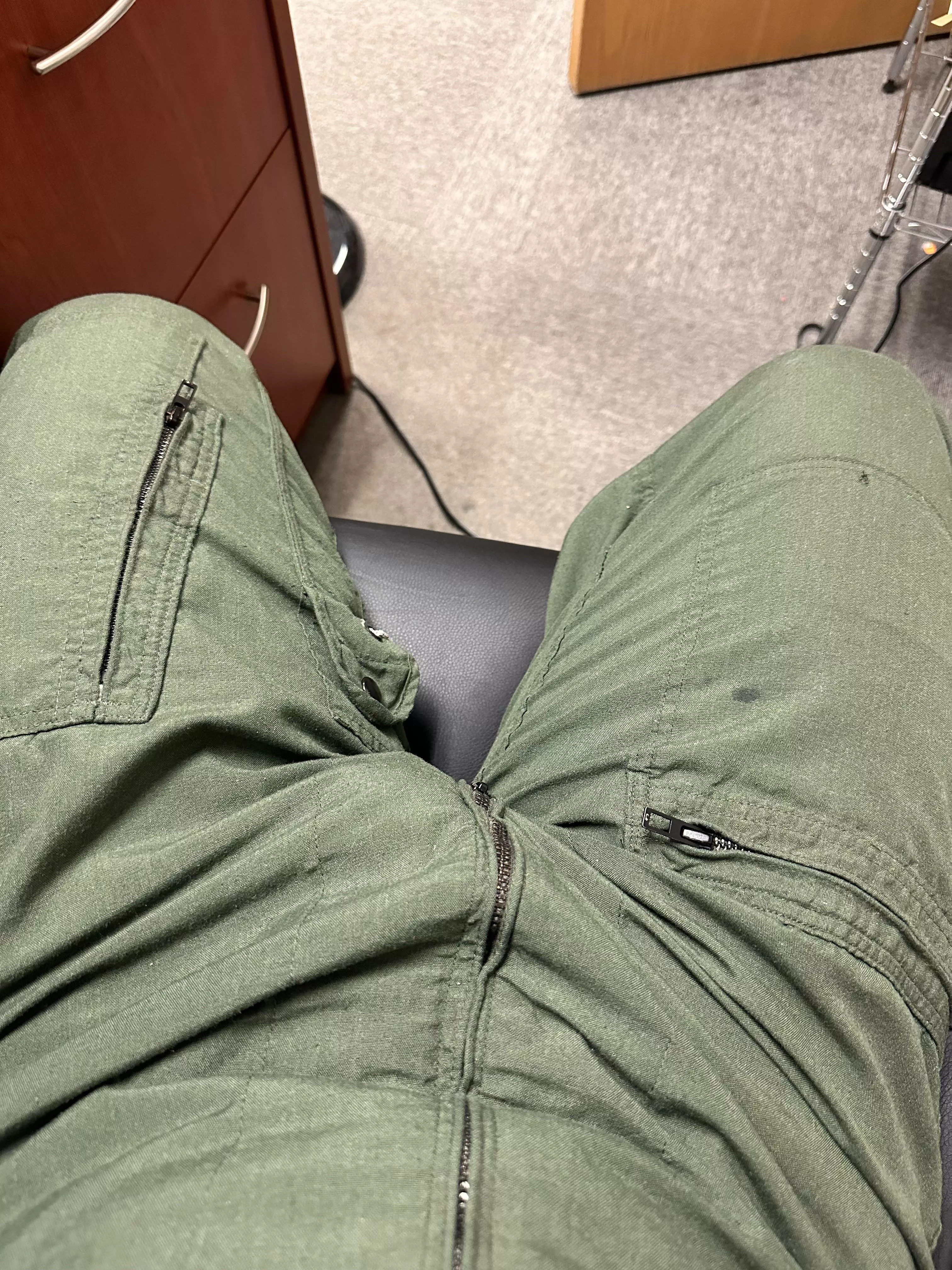 Quick play before I fly? Which hole will you let me use? posted by Elegant_Rod69