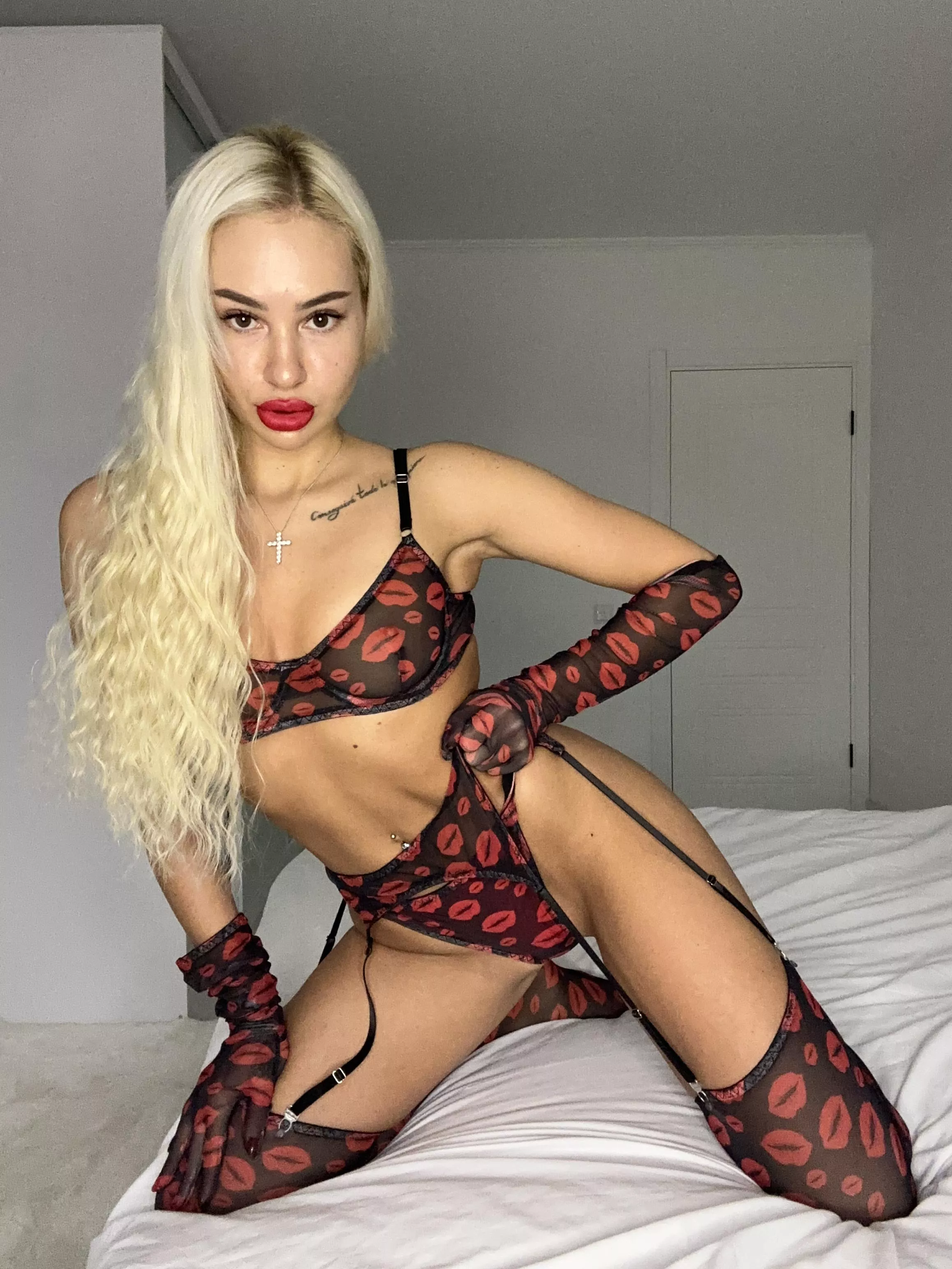 RED is my love posted by ShabbyBooty