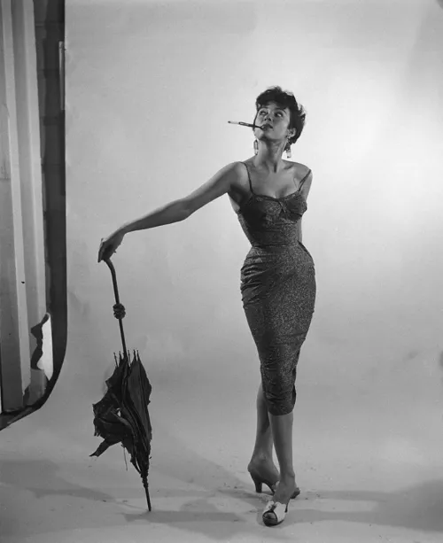 Rita Moreno (1954) by bil_sabab