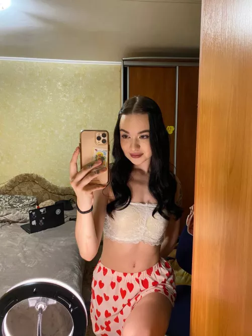 the horniest 18th girl you've ever met by smraduxm