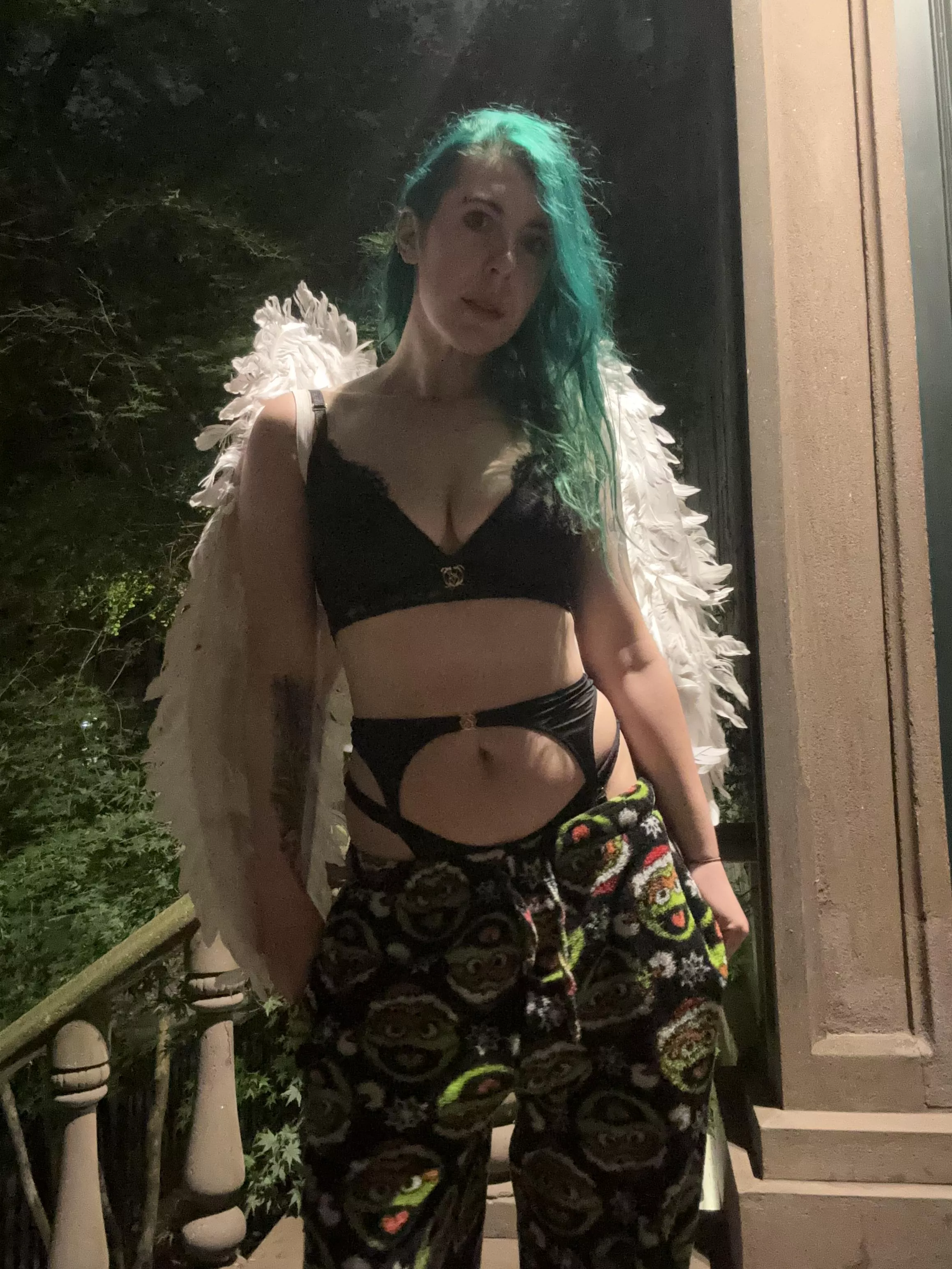 VS Angel garter posted by sirenskiss3