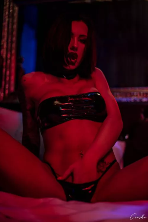 Which part of me would you like to taste most? 👅😉 by JumboMaple