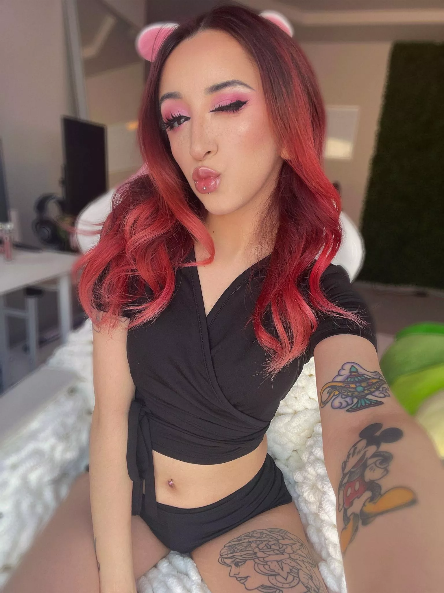 ⭐️💦18YO KINKY SWITCH💦⭐️ available all night long! experienced, slutty and eager to make you cum! 😜💕 [cam] [dom] [gfe] [sext] [pic] [rate] [vid] (pricing below) posted by tuttiifruttiibaby