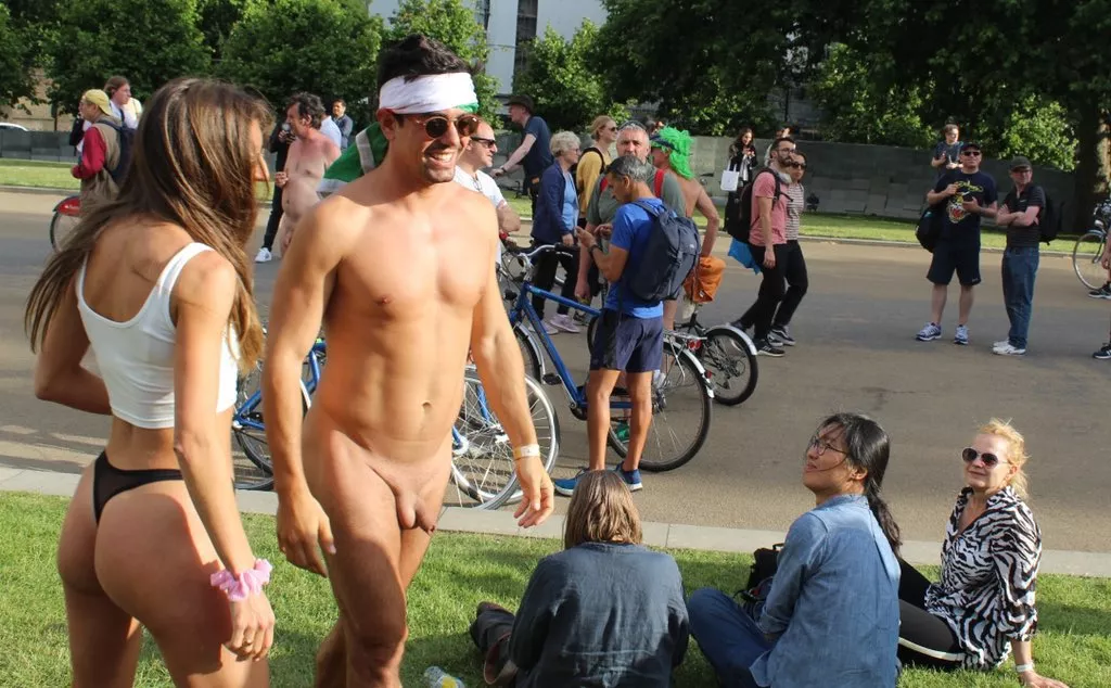 CFNM stroll posted by Incubusphantom