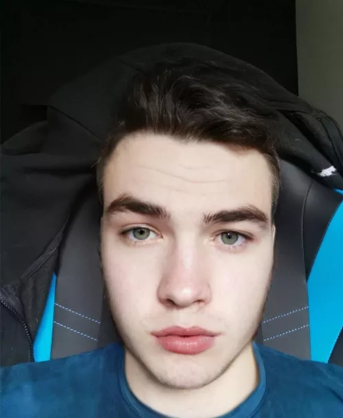 Curious guy here thought maybe you'd wanna play a game sometime by ohweredoingthat