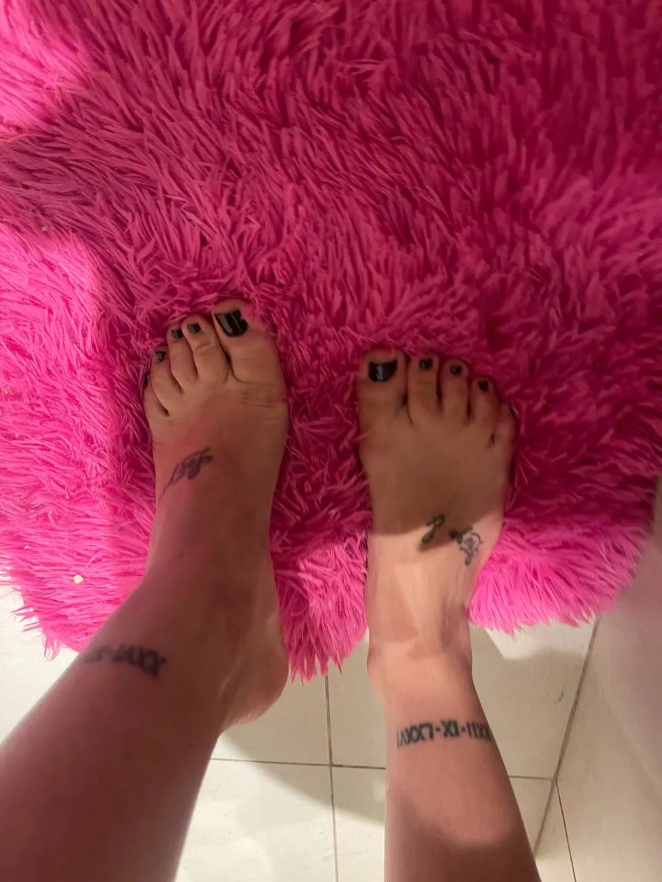 Days like today make me hot. posted by sexybitchhh666