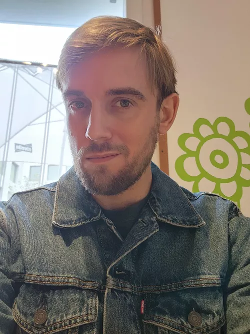 Does this jacket fit ? by LongJohnDeacon