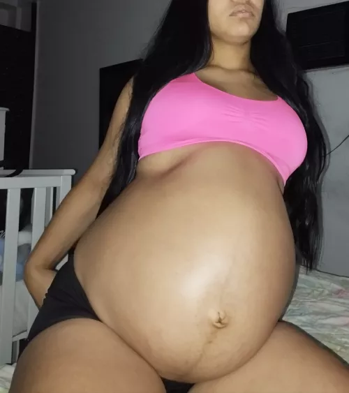 Every day there is less help please , by eliselinapreggo