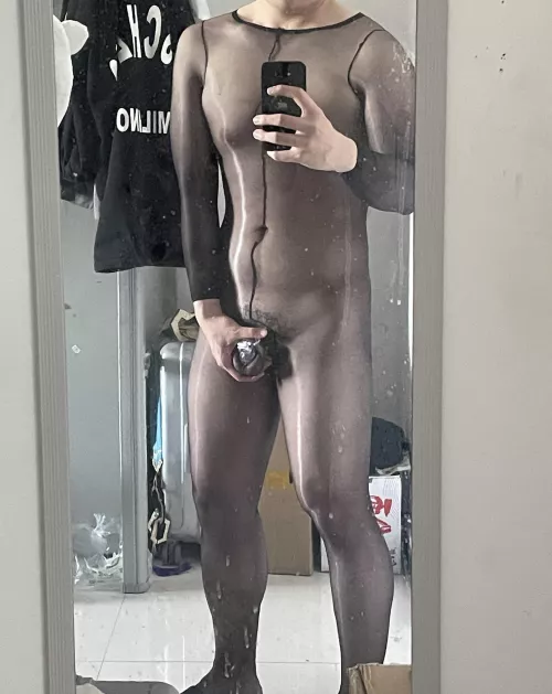 Getting ready for the weekend by Rubberslave281