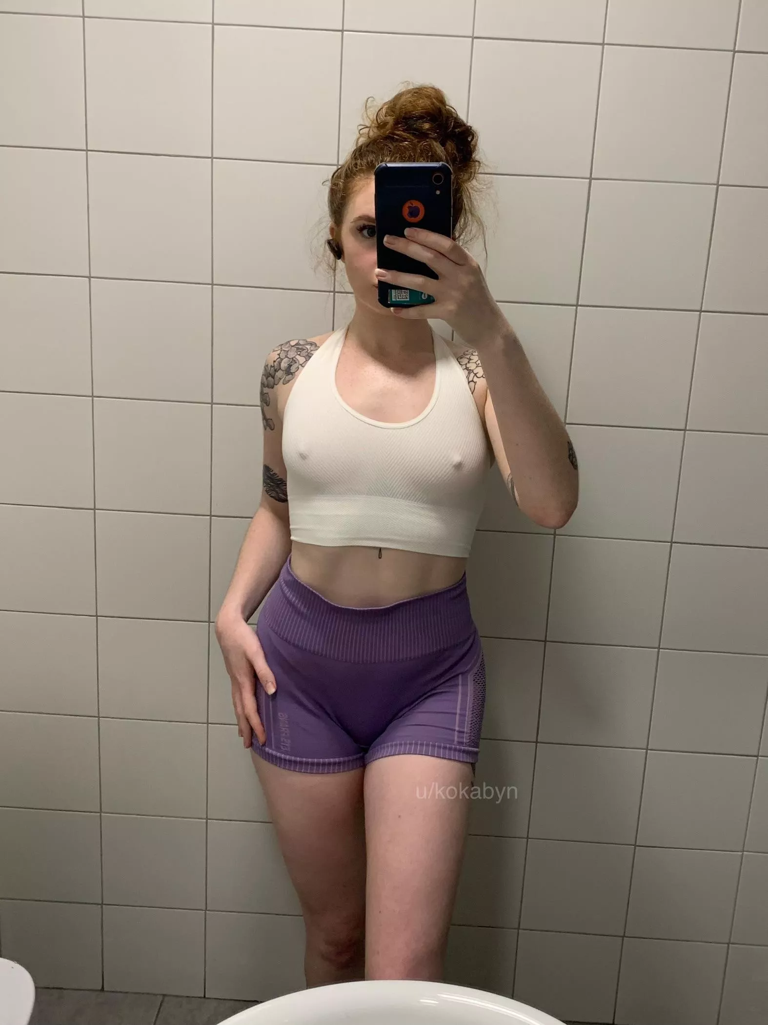 Gym selfie [f] posted by kokabyn