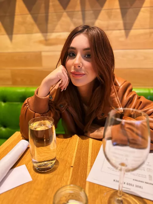 I could sit and have a conversation for hours at a nice restaurant [27f] by EmergencyOk6986