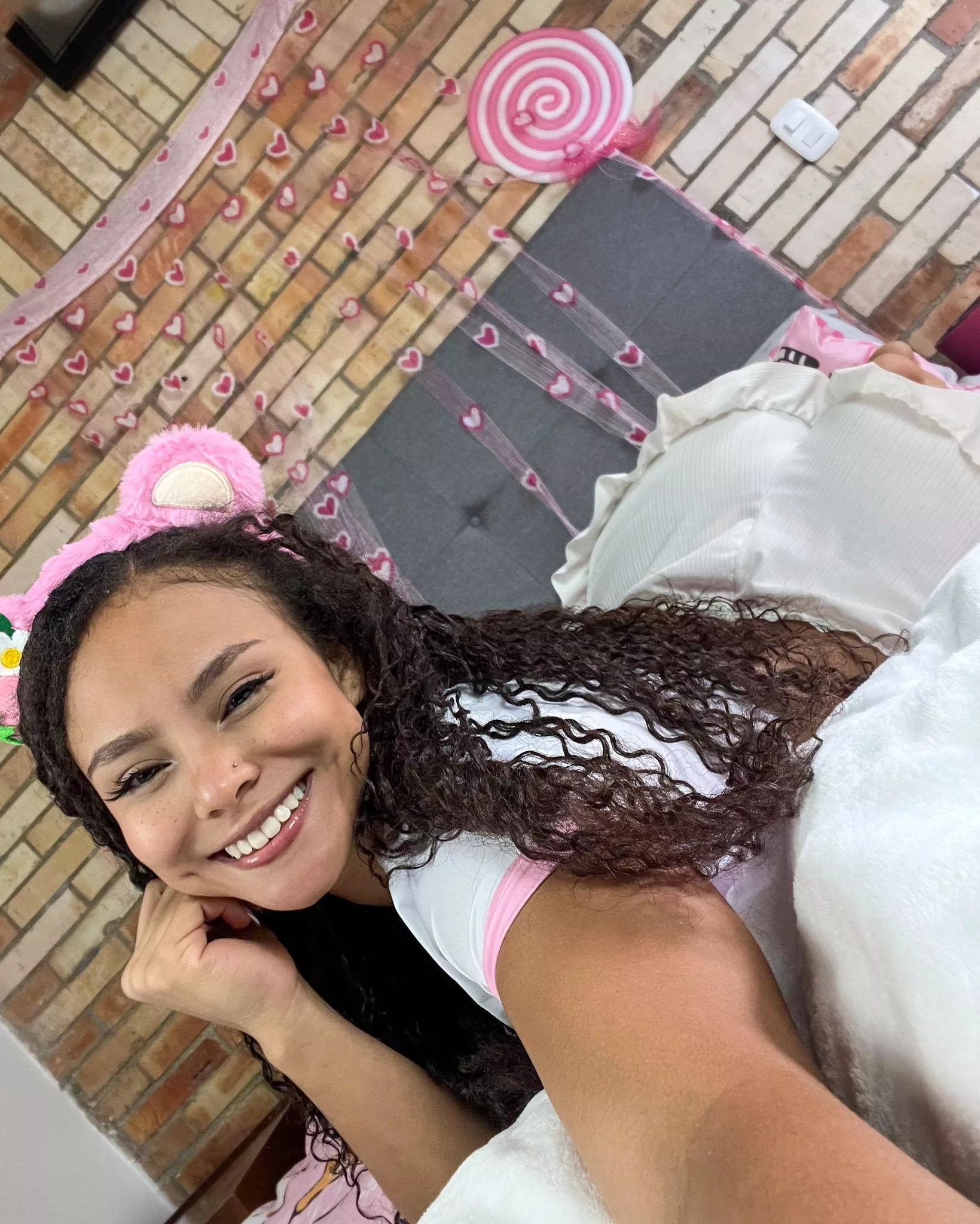 It's Friday night! posted by ultimatebath9