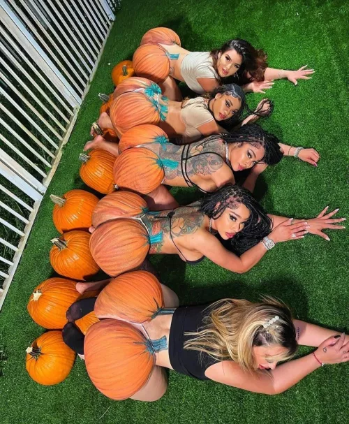 Juicy 🎃 by DiscussionObvious358