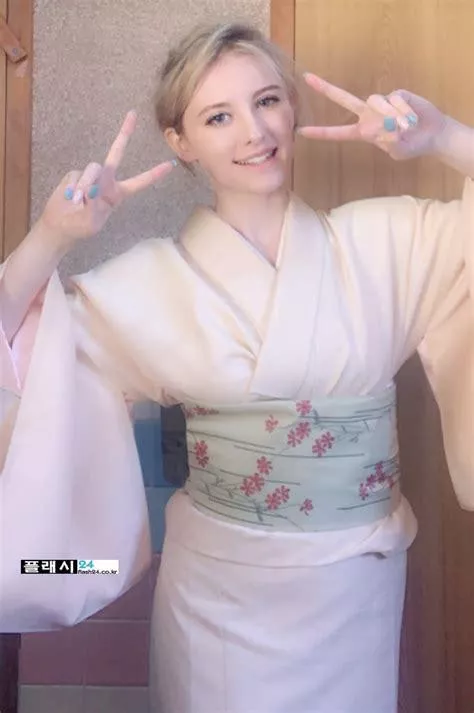 Melody Marks posted by Common-Hotel-9875