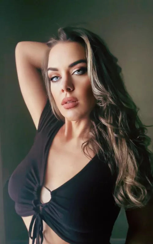 Need a mature woman in your life? F37 by BamaBeachBody