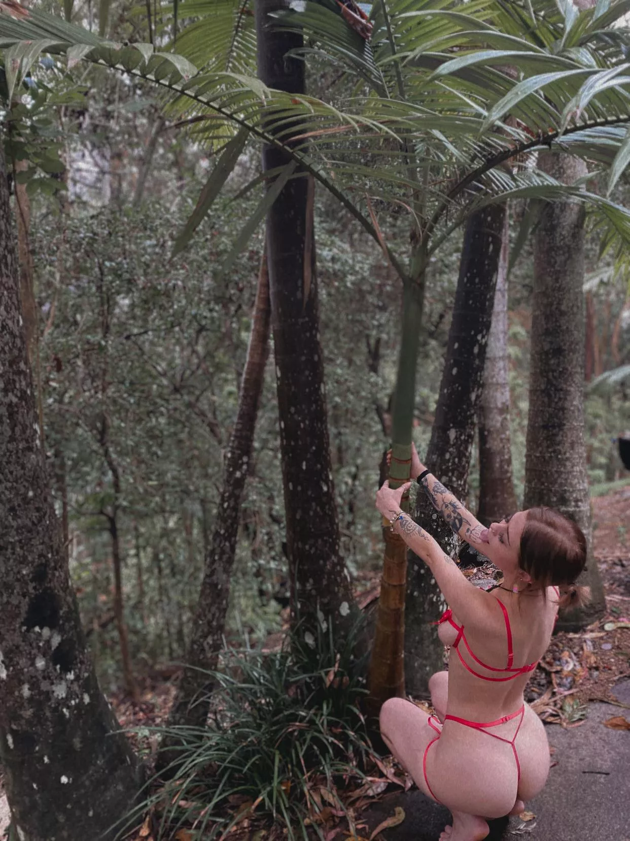 Outdoorsy and a bit naughty, @pip.azalea posted by BibbsJ62688