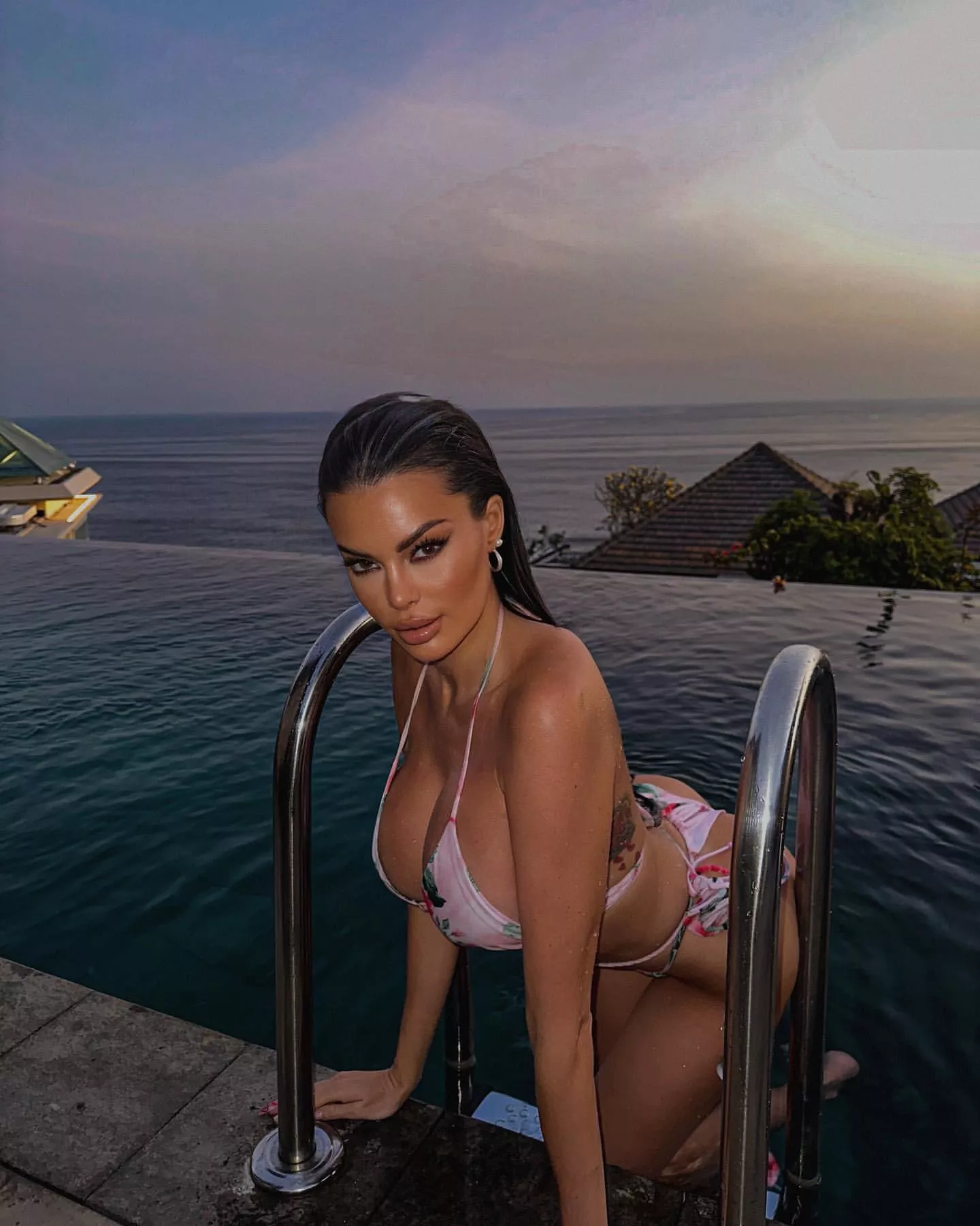 Pool Babe posted by Virtual-Pressure-948