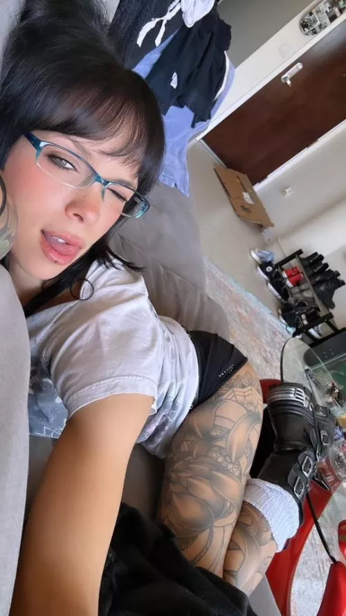 Sex always with glasses on by Nancy_VO