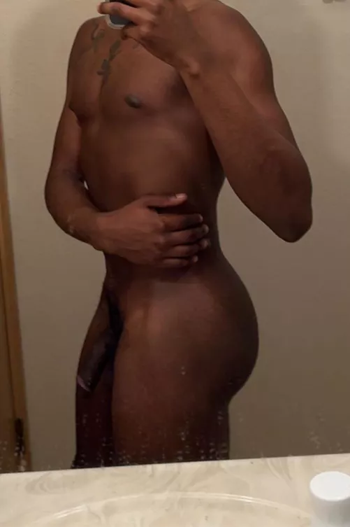 24M Looking to serve Tops by PhysicalLab4533