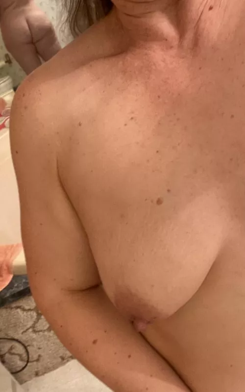 45F 185lbs 5’6” Reflecting on the week ahead or still looking back by MaMawithagreatass