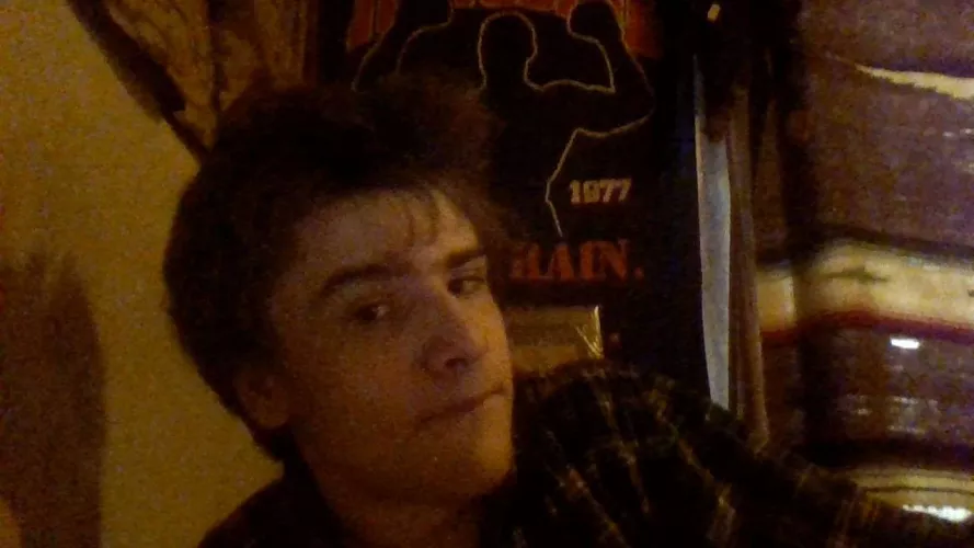 Be brutally honest this is my face (sorry for the camera quality) by PeterMacshadow