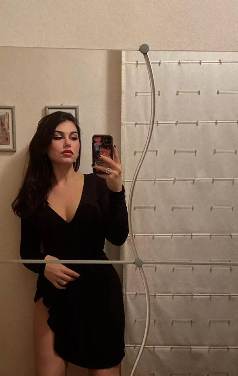 cute italian girl posted by Css3rd