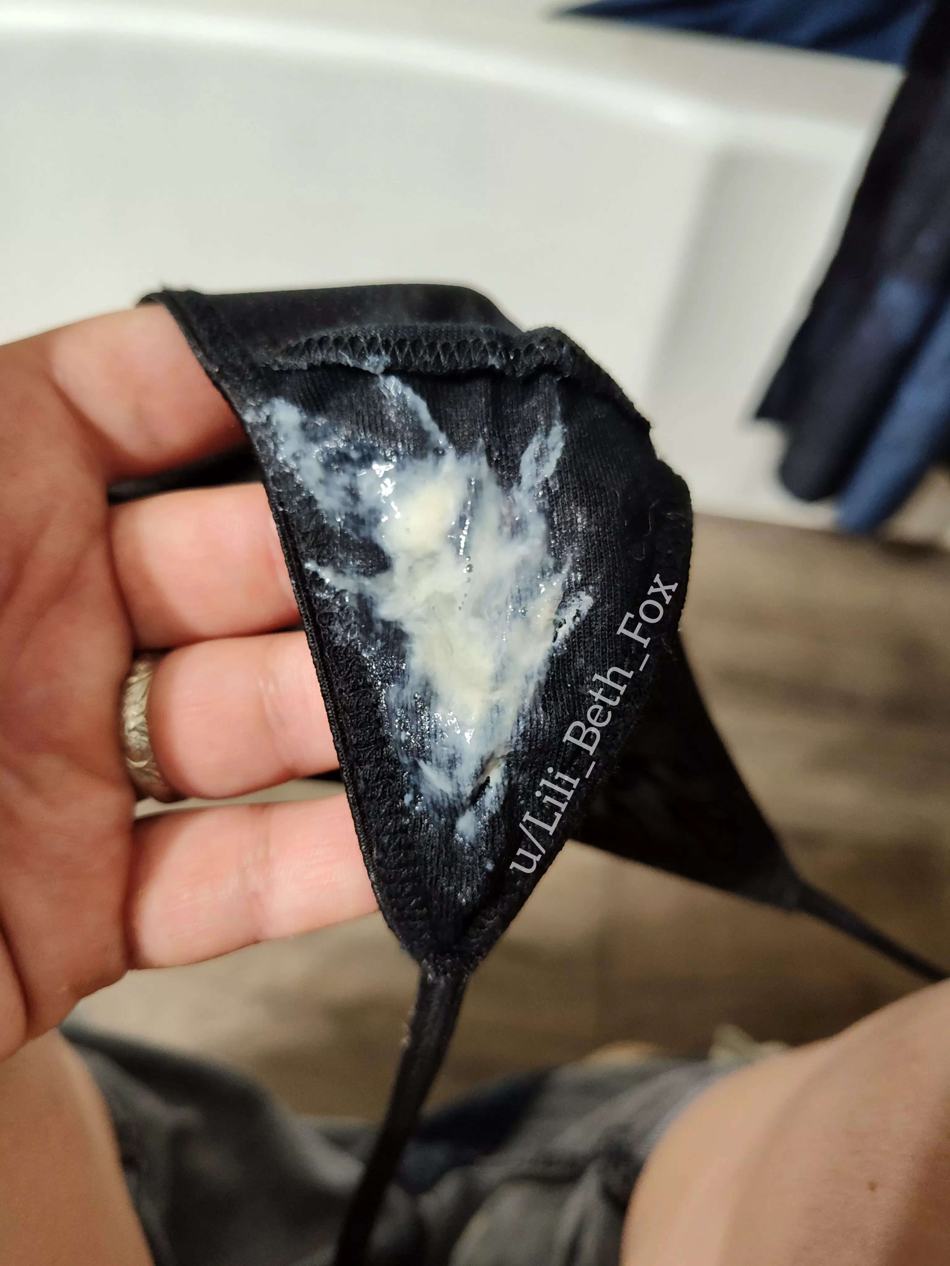 Day 2 cream... So thick and wet that you can't even tell where today's starts and yesterday's ends! posted by Lili_Beth_Fox