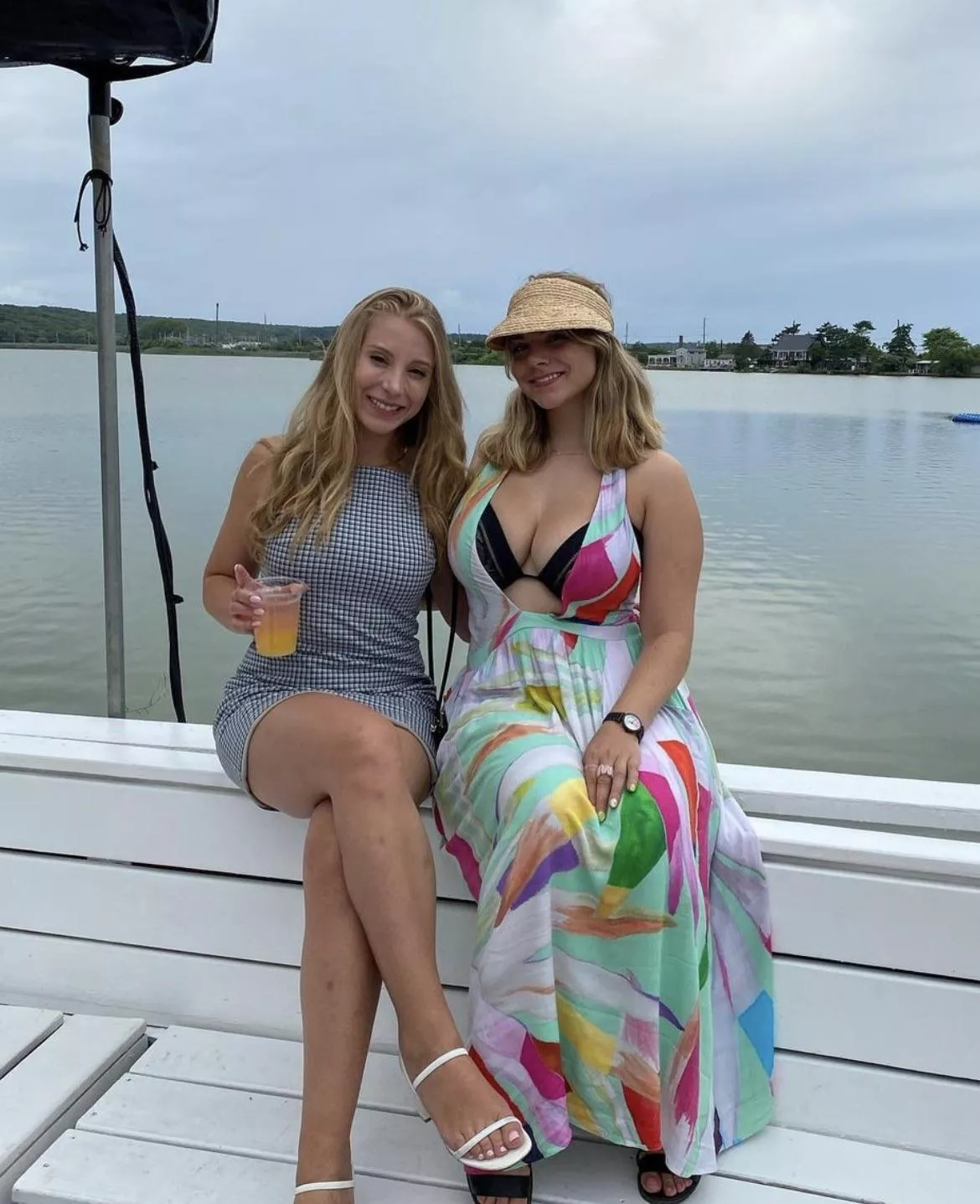 Friend got them big naturals out posted by Sezzertan