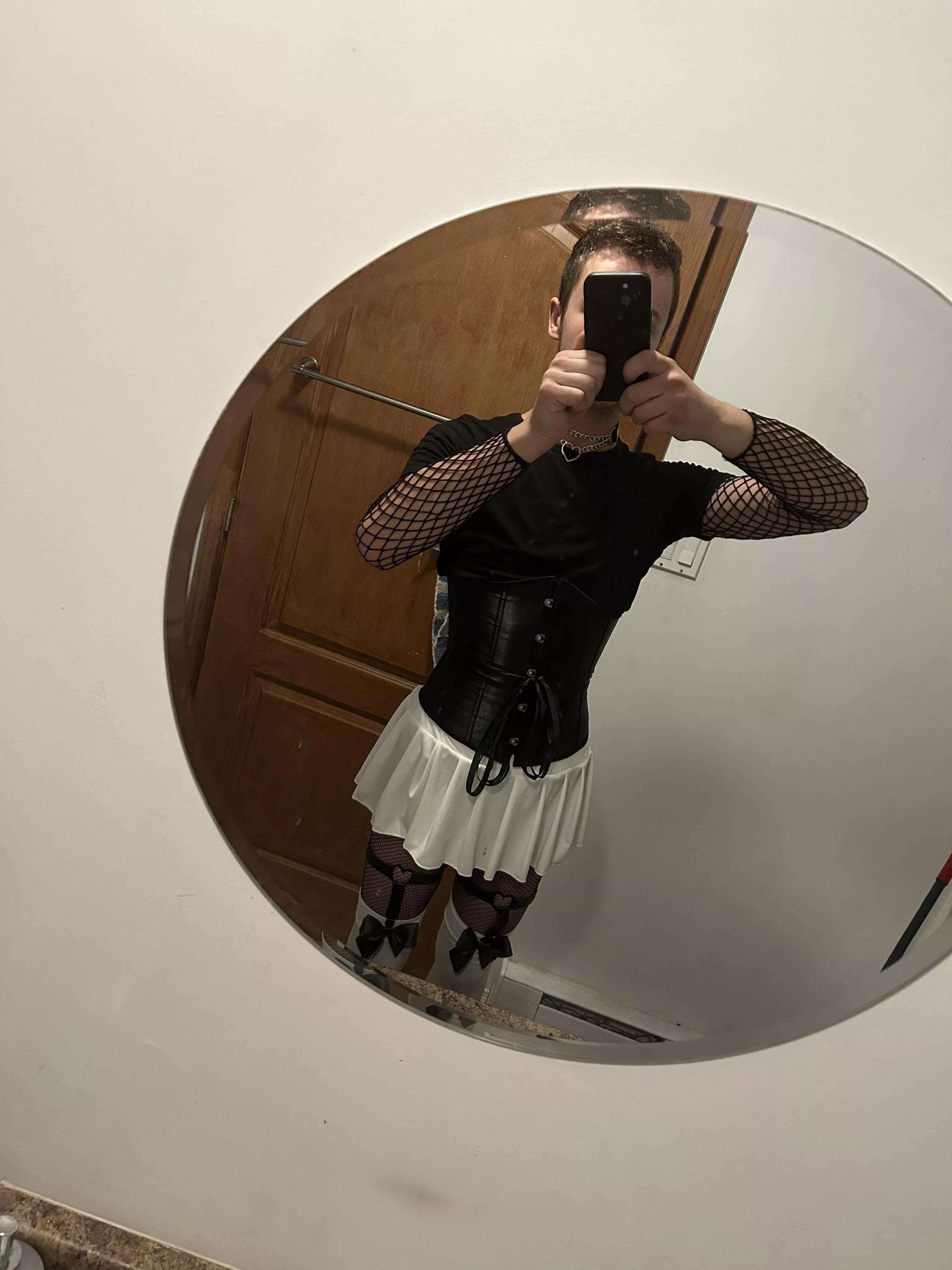 Hey yall! How do you like the fit? posted by NoAdvance4135