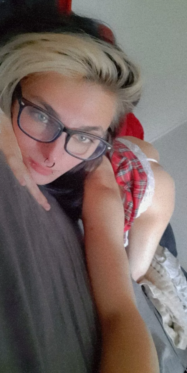 I loved this outfit posted by val3339