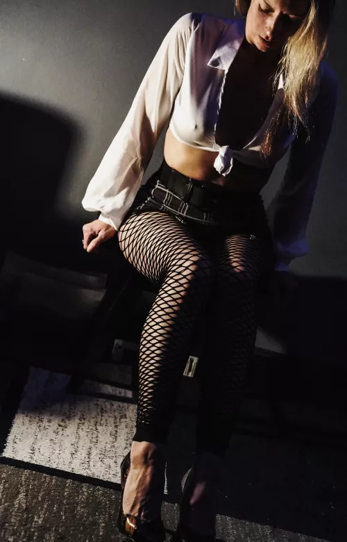 Learning new lighting. by unicorn_hunter_99