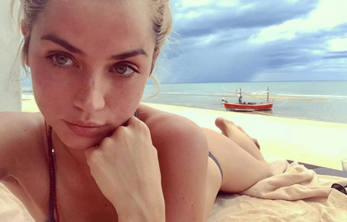 Let’s get Bi and goon for Ana De Armas posted by biigdickjay36