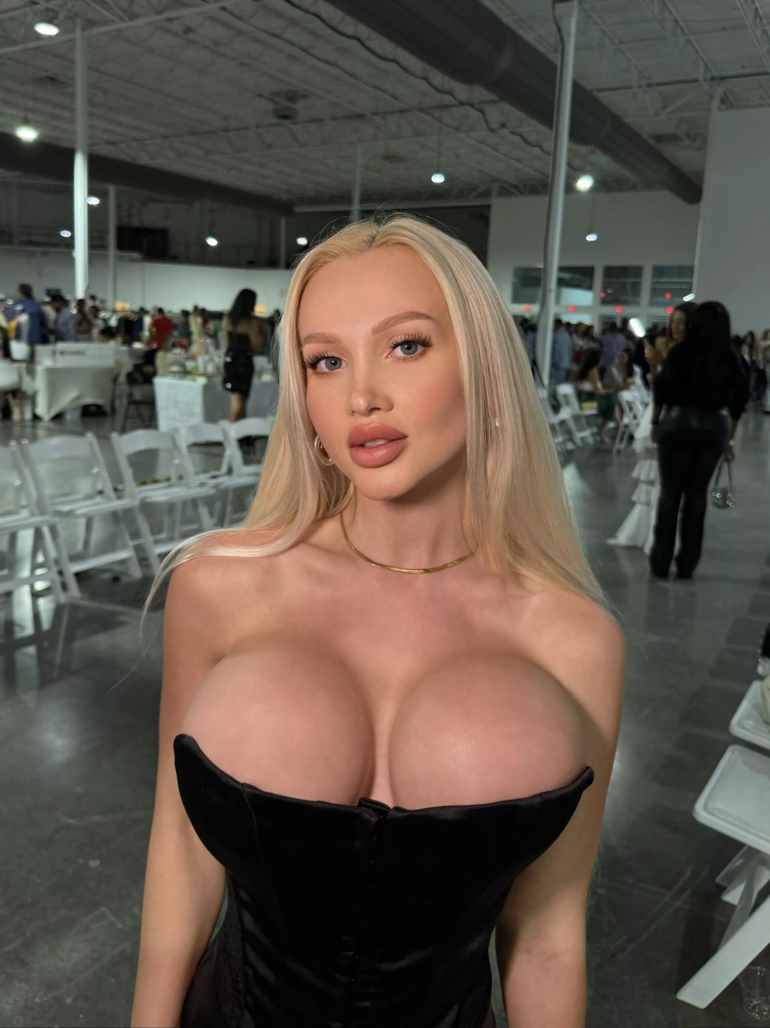 On the lips or on the tits? posted by YesBabyLisa_