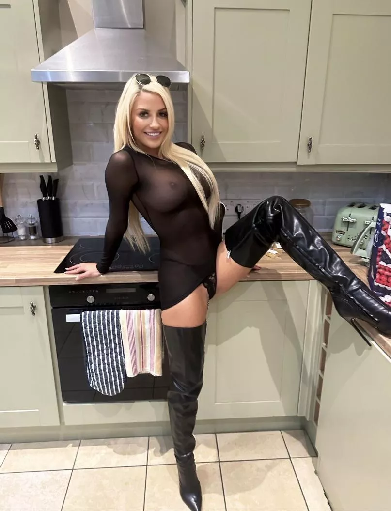 She’s a freak for sure posted by External_Algae_4264