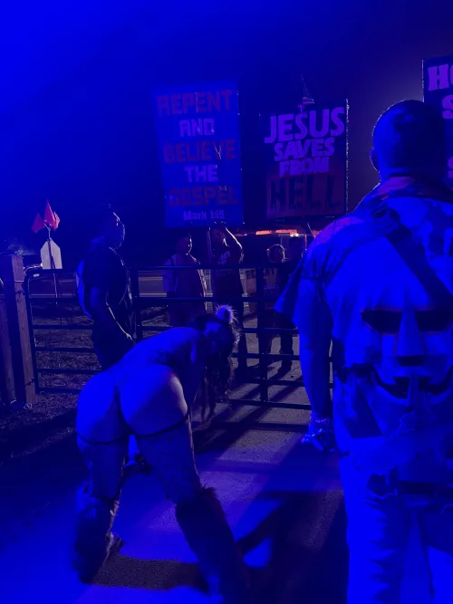 Shook some ass for the protesters at lost lands by Cherrybombimbo